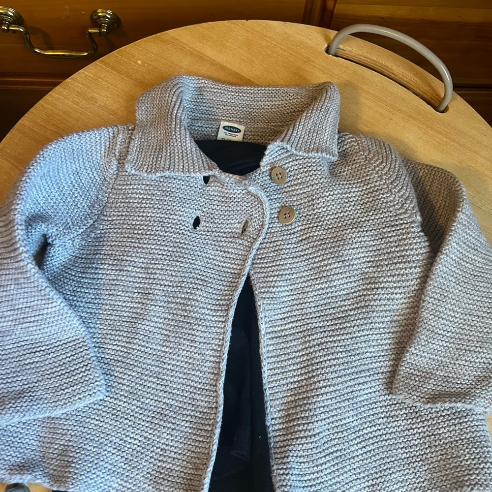 Infants girls 12-18 months gray cardigan w black long sleeve shirt